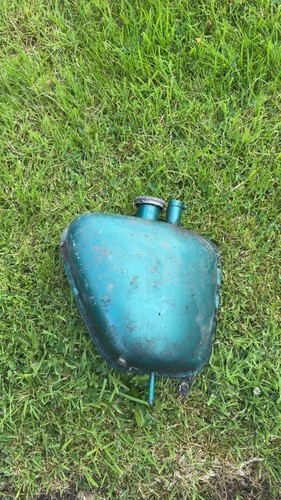 Triumph unit oil tank - unit,