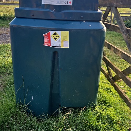 Oil tanks 1200 cbft - tanks,